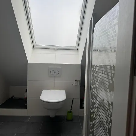Waldzimmer In Der Stadt Naehe Messe Homestay Munich