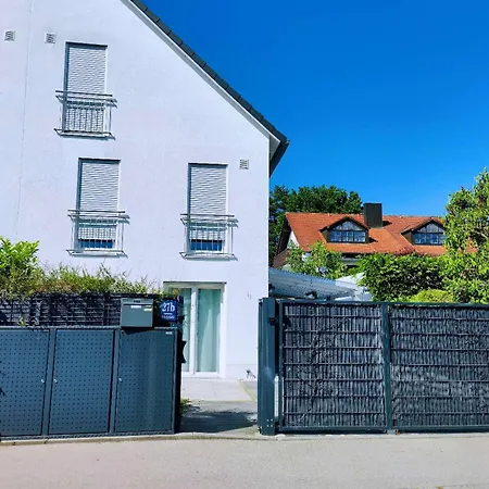 Waldzimmer In Der Stadt Naehe Messe Homestay *