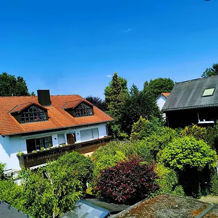 Homestay Waldzimmer In Der Stadt Naehe Messe *